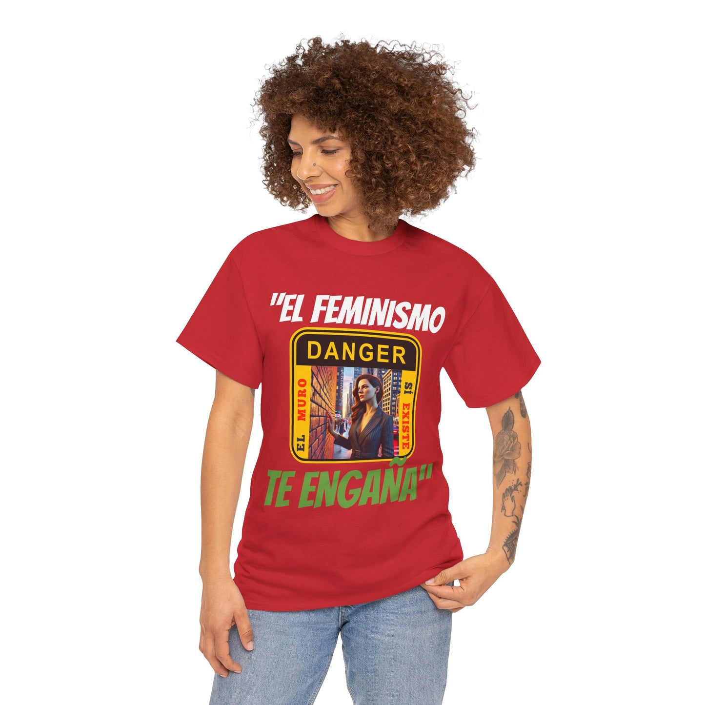 CAMISETA HOMBRE ALFA "EL FEMINISMO TE ENGAÑA".(EUROPA)