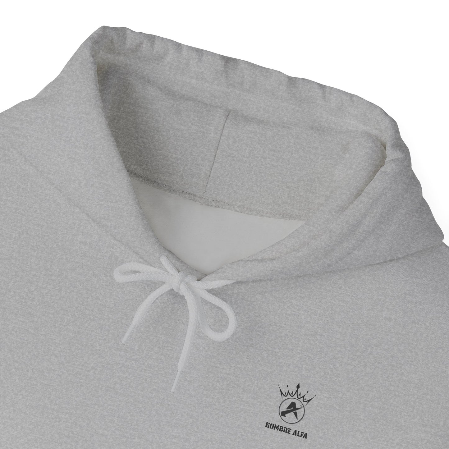 SUDADERA CON GORRO "EL FEMINISMO TE ENGAÑA". (EUROPA).