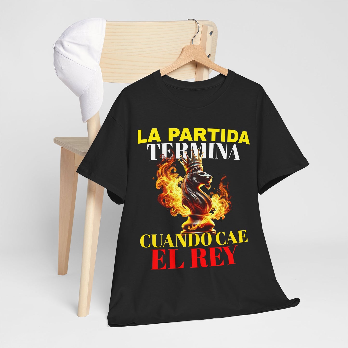 CAMISETA HOMBRE ALFA "LA PARTIDA TERMINA CUANDO CAE EL REY".(EUROPA)