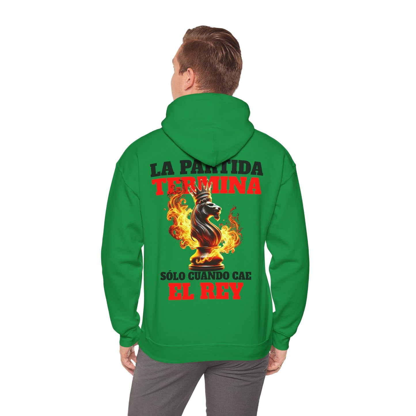 SUDADERA CON GORRO "LA PARTIDA TERMINA CUANDO CAE EL REY". (EUROPA).