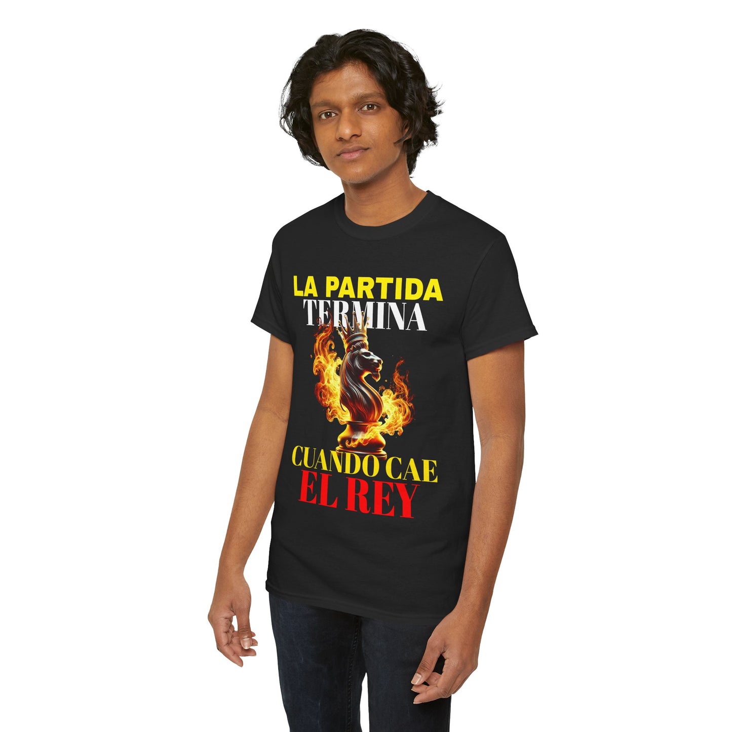 CAMISETA HOMBRE ALFA "LA PARTIDA TERMINA CUANDO CAE EL REY".(EUROPA)