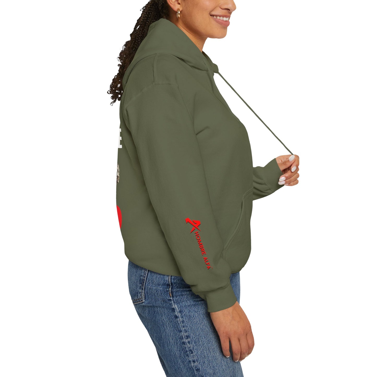 SUDADERA CON GORRO HOMBRE ALFA, "NUNCA ME RINDO".(USA).