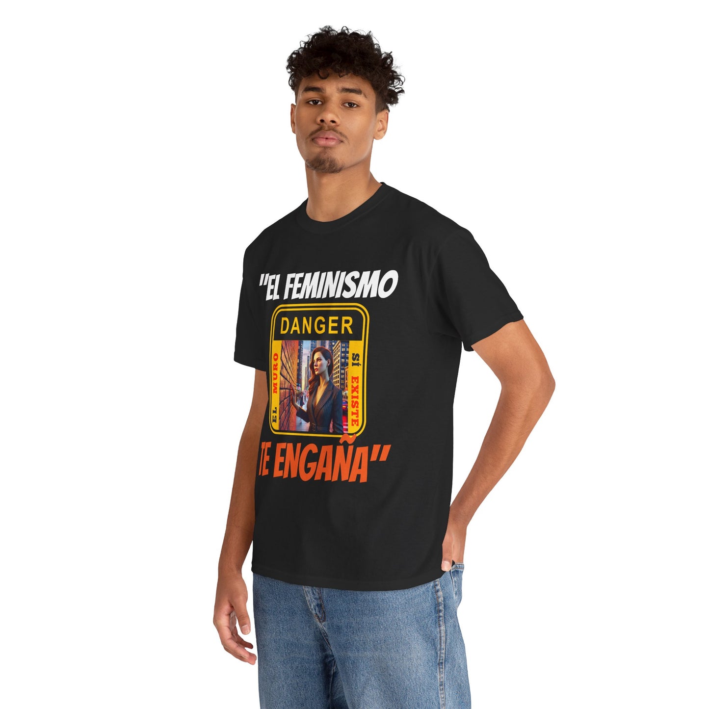 CAMISETA HOMBRE ALFA "EL FEMINISMO TE ENGAÑA".(EUROPA)