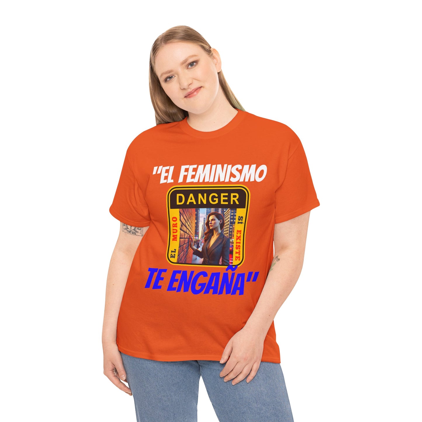 CAMISETA HOMBRE ALFA "EL FEMINISMO TE ENGAÑA".(EUROPA)