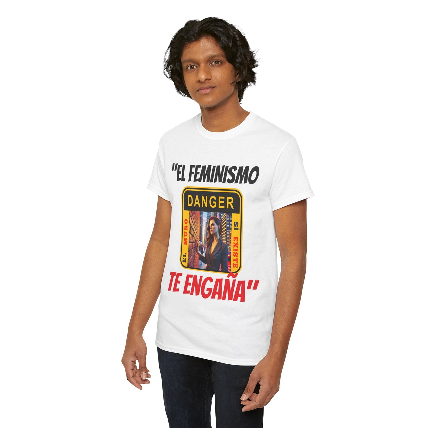 CAMISETA HOMBRE ALFA "EL FEMINISMO TE ENGAÑA".(EUROPA)