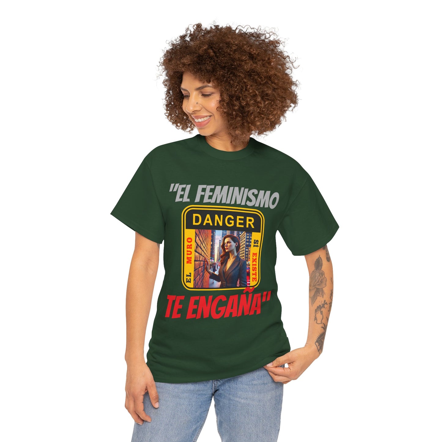 CAMISETA HOMBRE ALFA "EL FEMINISMO TE ENGAÑA".(EUROPA)