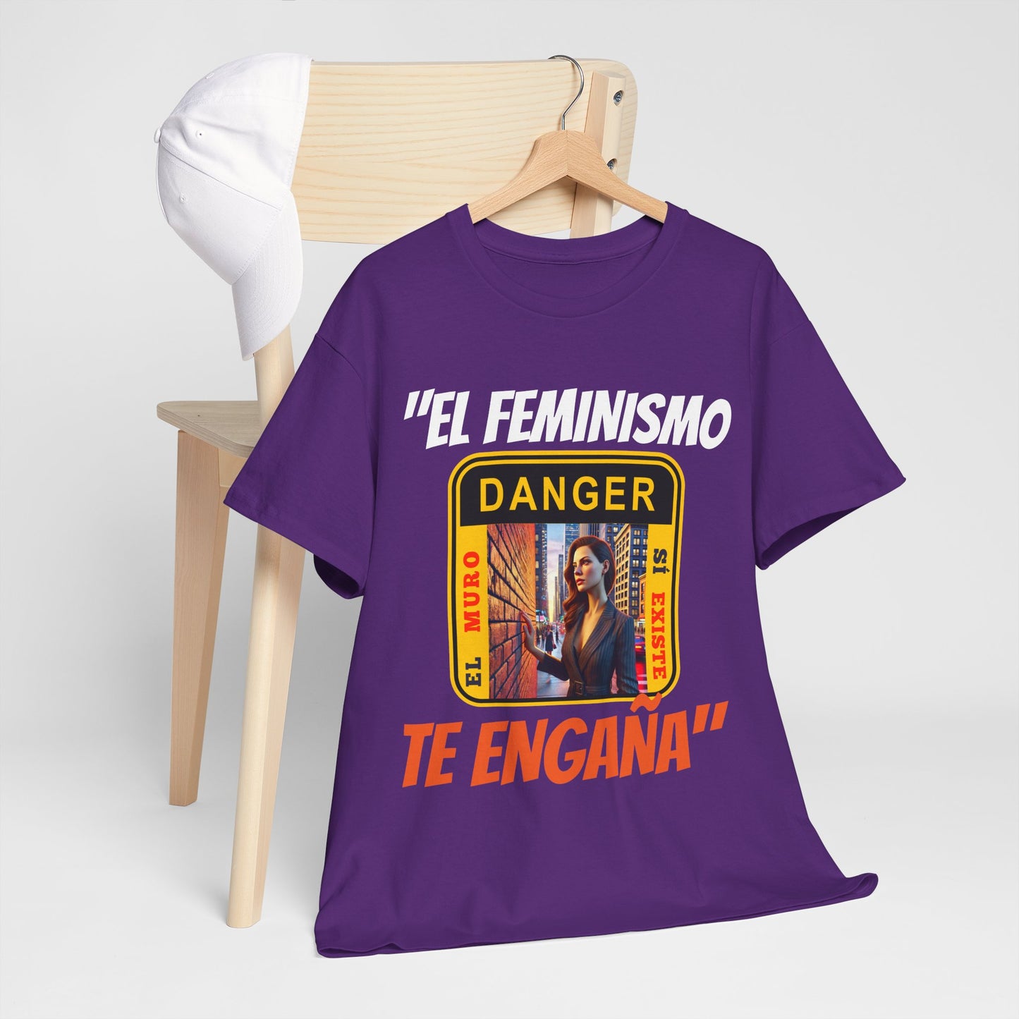 CAMISETA HOMBRE ALFA "EL FEMINISMO TE ENGAÑA".(EUROPA)