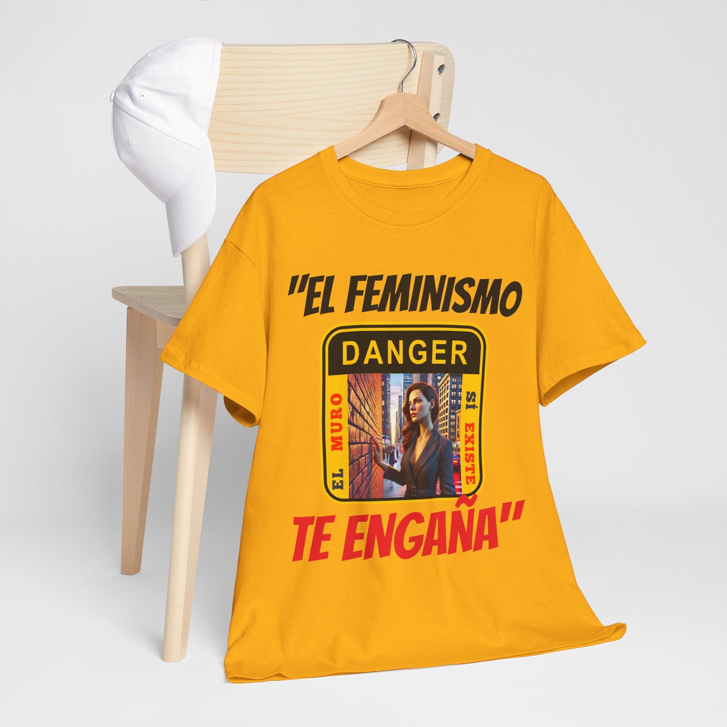 CAMISETA HOMBRE ALFA "EL FEMINISMO TE ENGAÑA".(EUROPA)