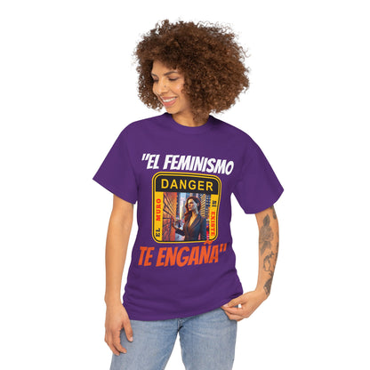CAMISETA HOMBRE ALFA "EL FEMINISMO TE ENGAÑA".(EUROPA)