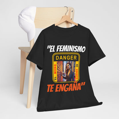 CAMISETA HOMBRE ALFA "EL FEMINISMO TE ENGAÑA".(EUROPA)
